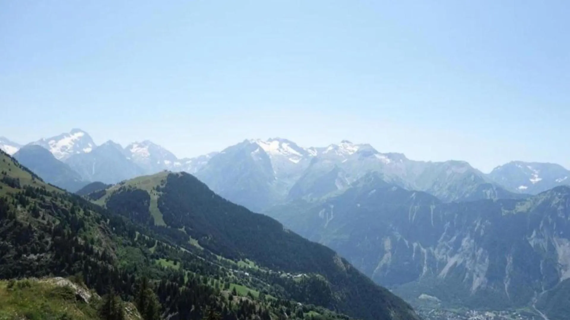 Holiday Home With Sauna In The Ski Area Huez